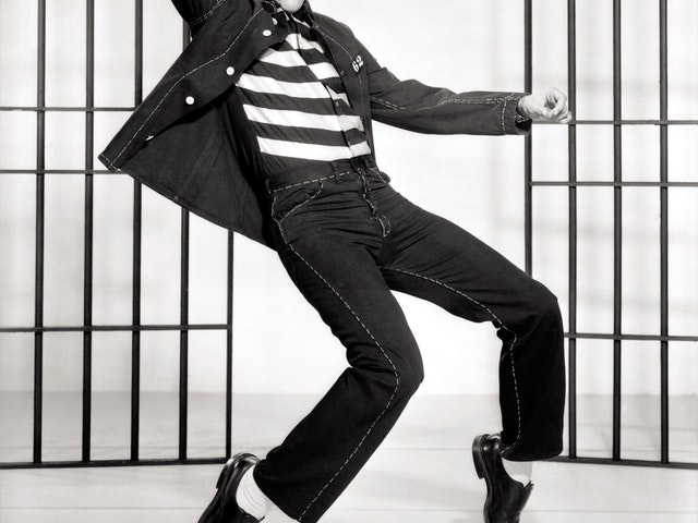 Elvis danssteg används i bugg